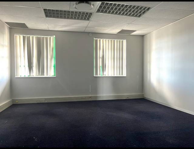 BUSINESS PROPERTY TO RENT IN CLAREMONT